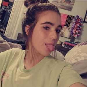 Meet your Posher, Carlee